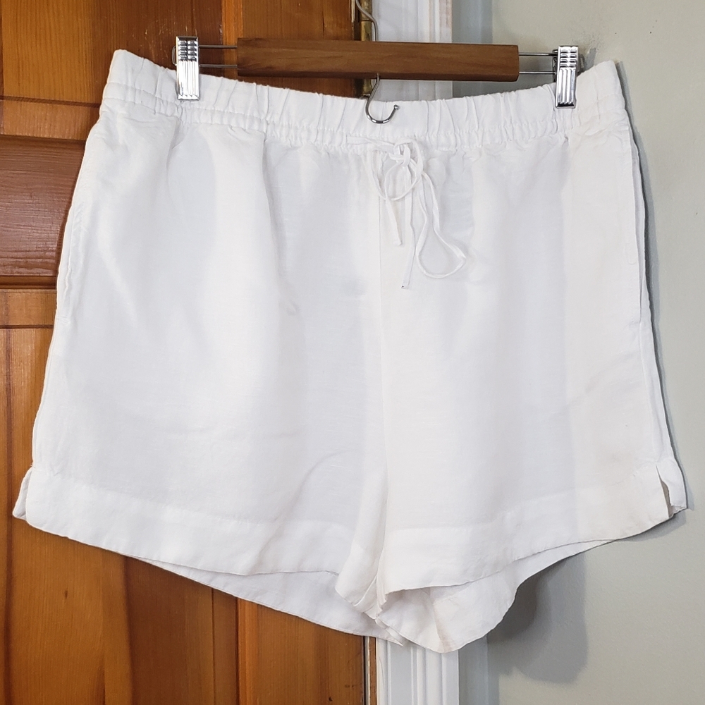 H&M Women's Linen Blend Shorts